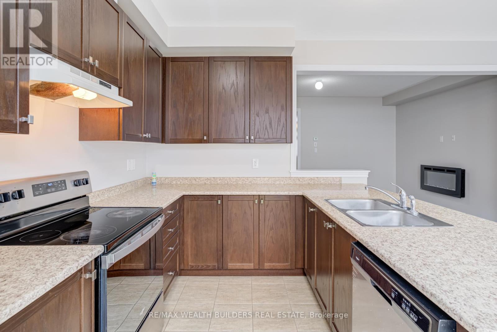 Photo 20 of 22 Goulston Street, Brampton ON