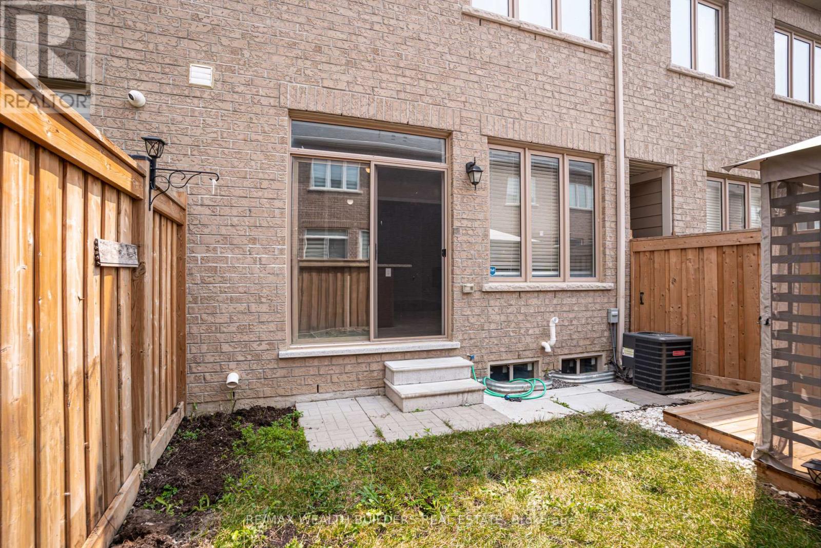 Photo 43 of 22 Goulston Street, Brampton ON