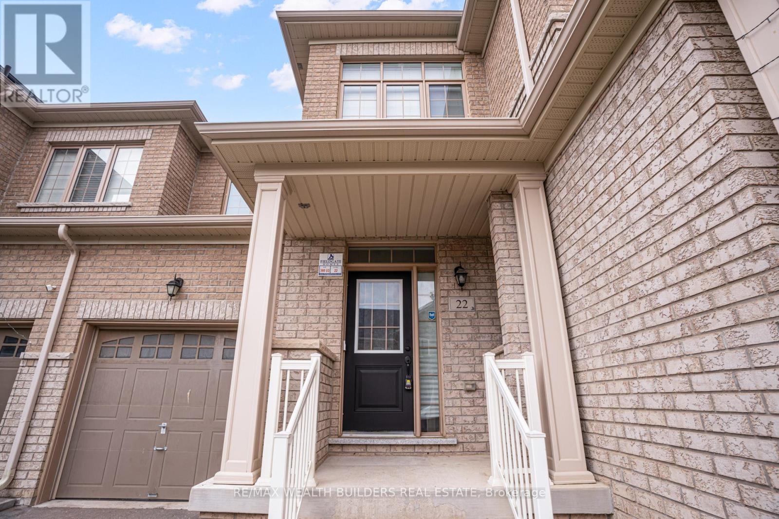 Photo 5 of 22 Goulston Street, Brampton ON