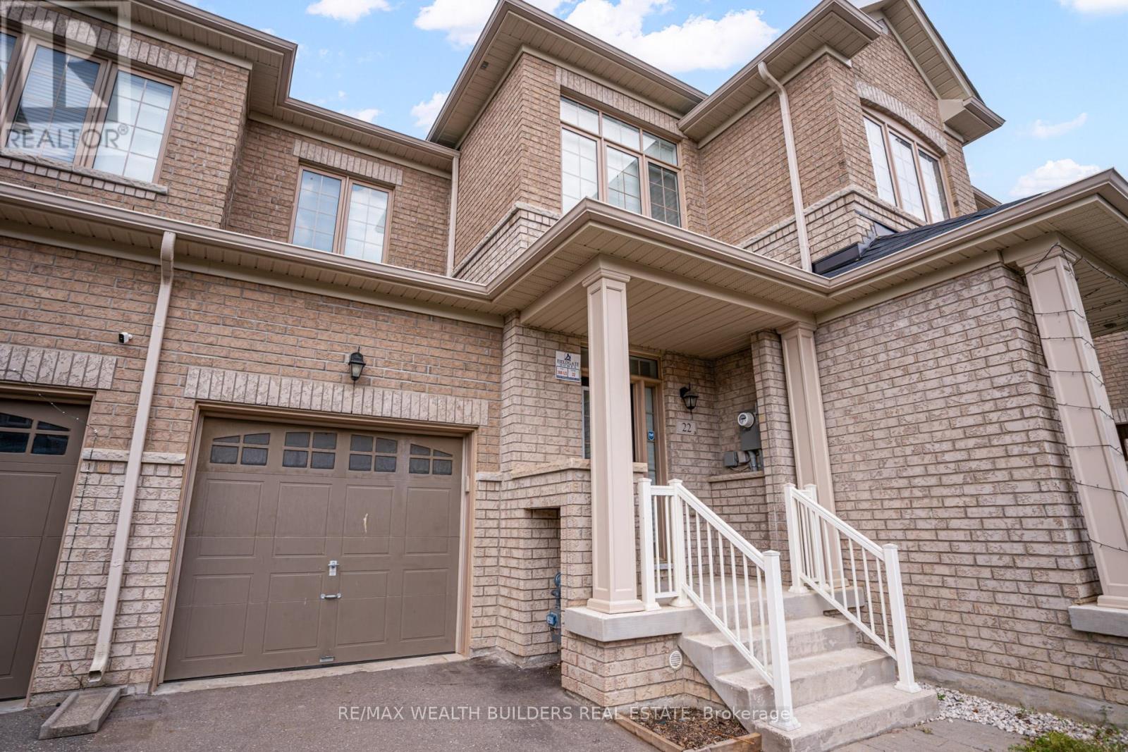Photo 4 of 22 Goulston Street, Brampton ON