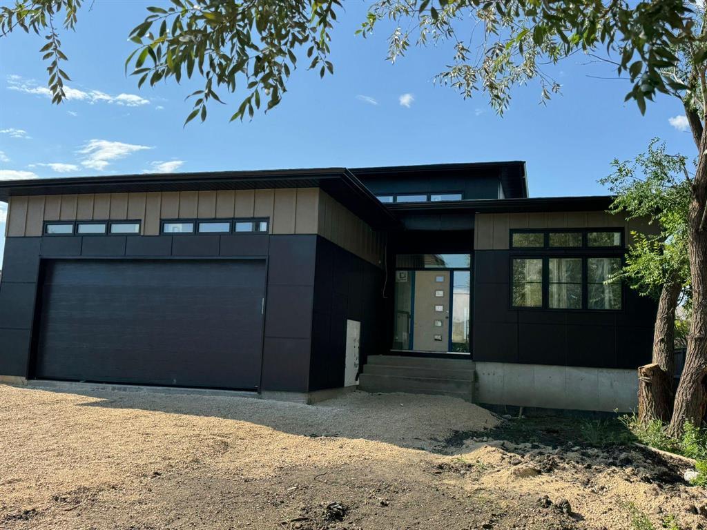 Photo 3 of 878 John Bruce Road E, Winnipeg MB