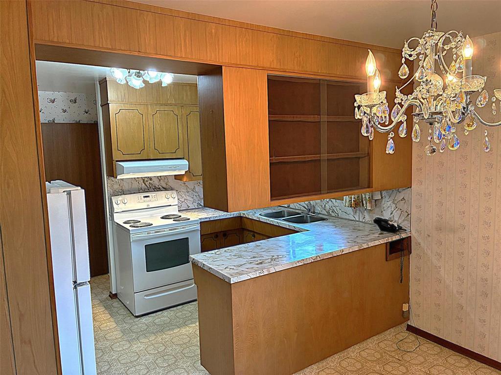 Photo 10 of 278 Bronx Avenue, Winnipeg MB