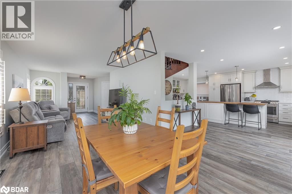 Photo 9 of 143 Crompton Drive, Barrie ON