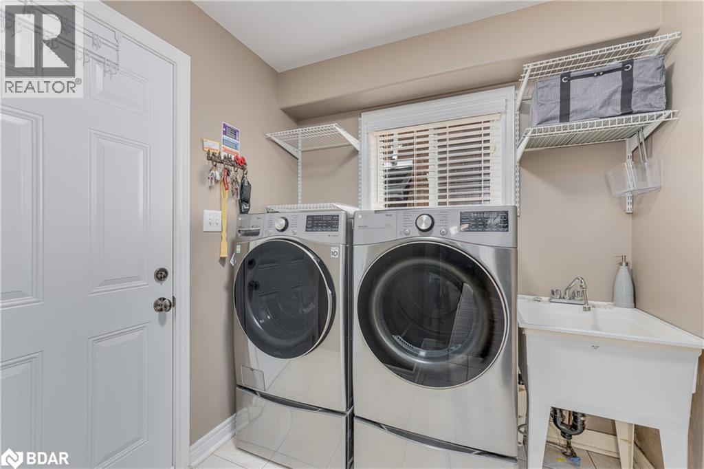 Photo 21 of 143 Crompton Drive, Barrie ON