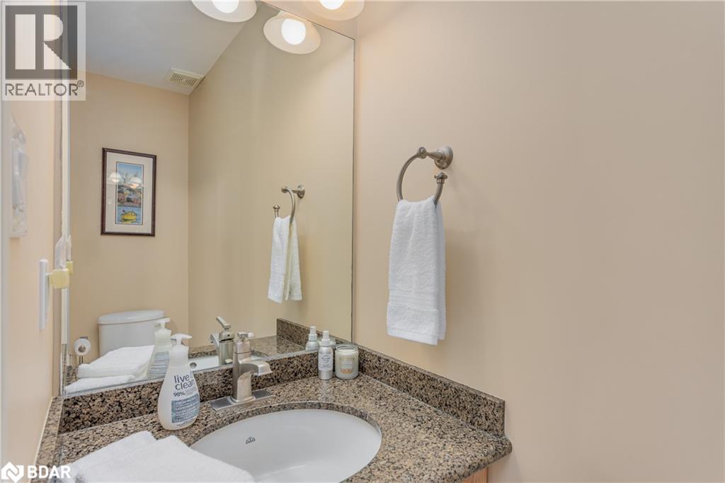 Photo 22 of 143 Crompton Drive, Barrie ON