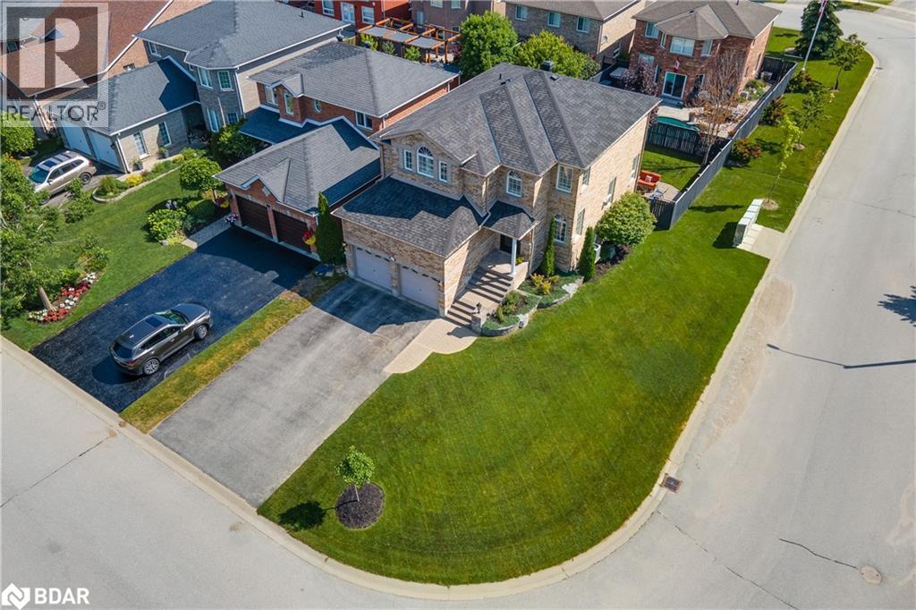Photo 49 of 143 Crompton Drive, Barrie ON