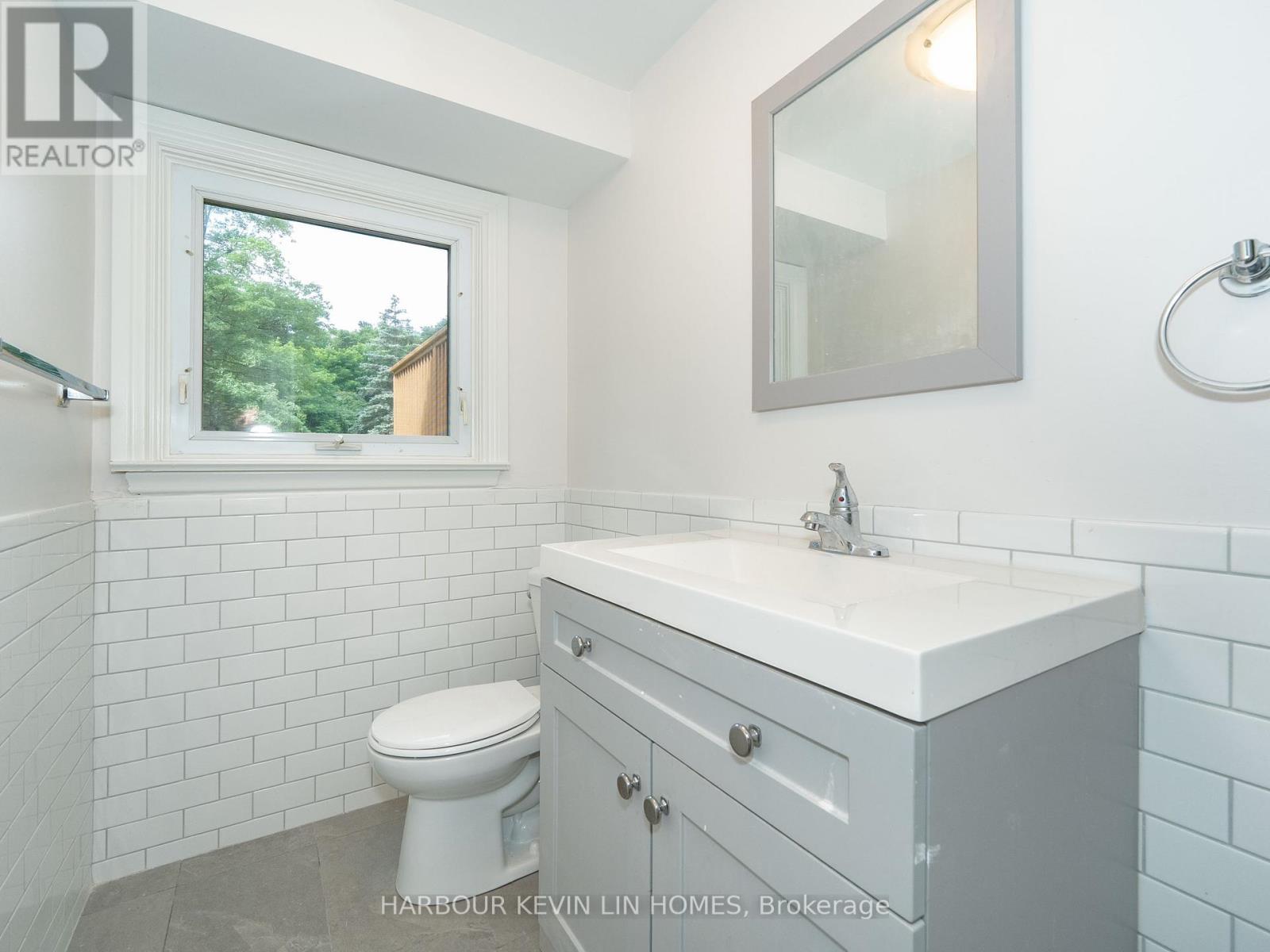 Photo 28 of 12056 Leslie Street, Richmond Hill ON