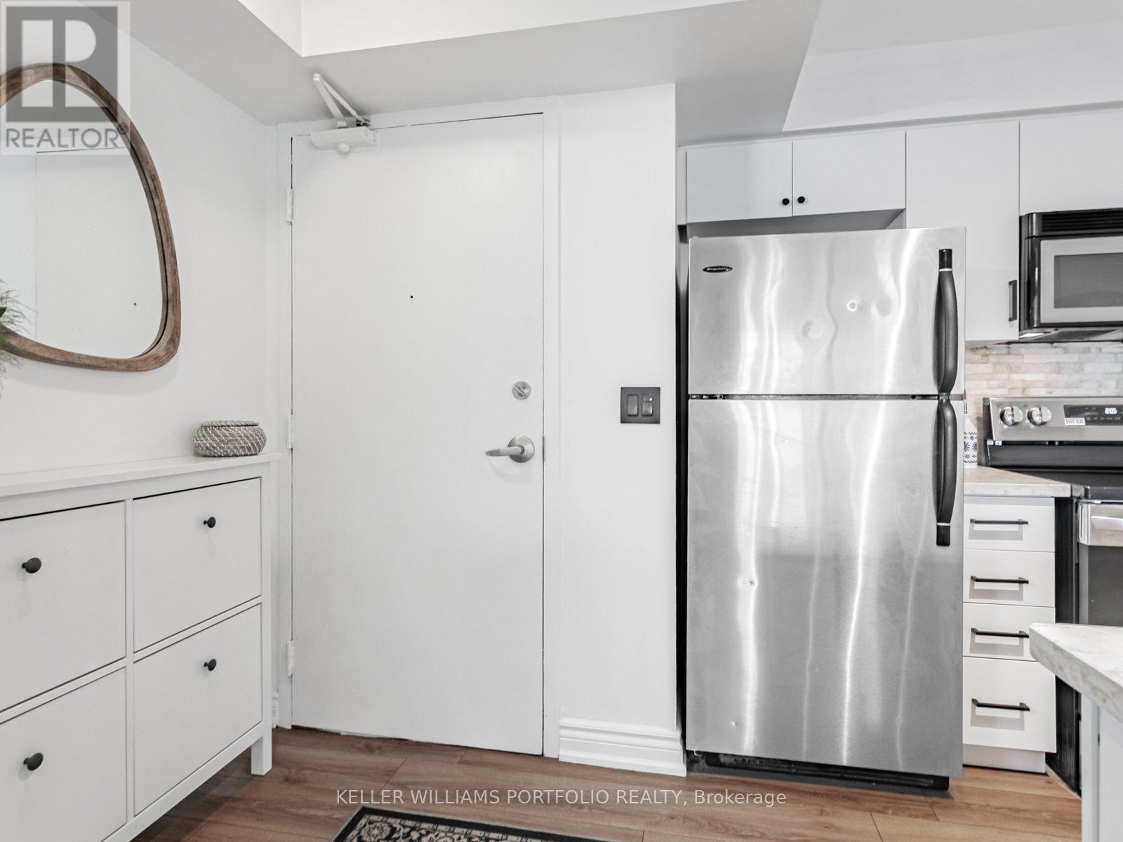 Photo 5 of 1205 255 Richmond Street E, Toronto ON