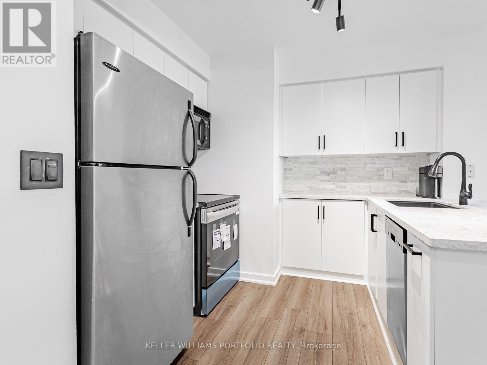Photo 6 of 1205 255 Richmond Street E, Toronto ON