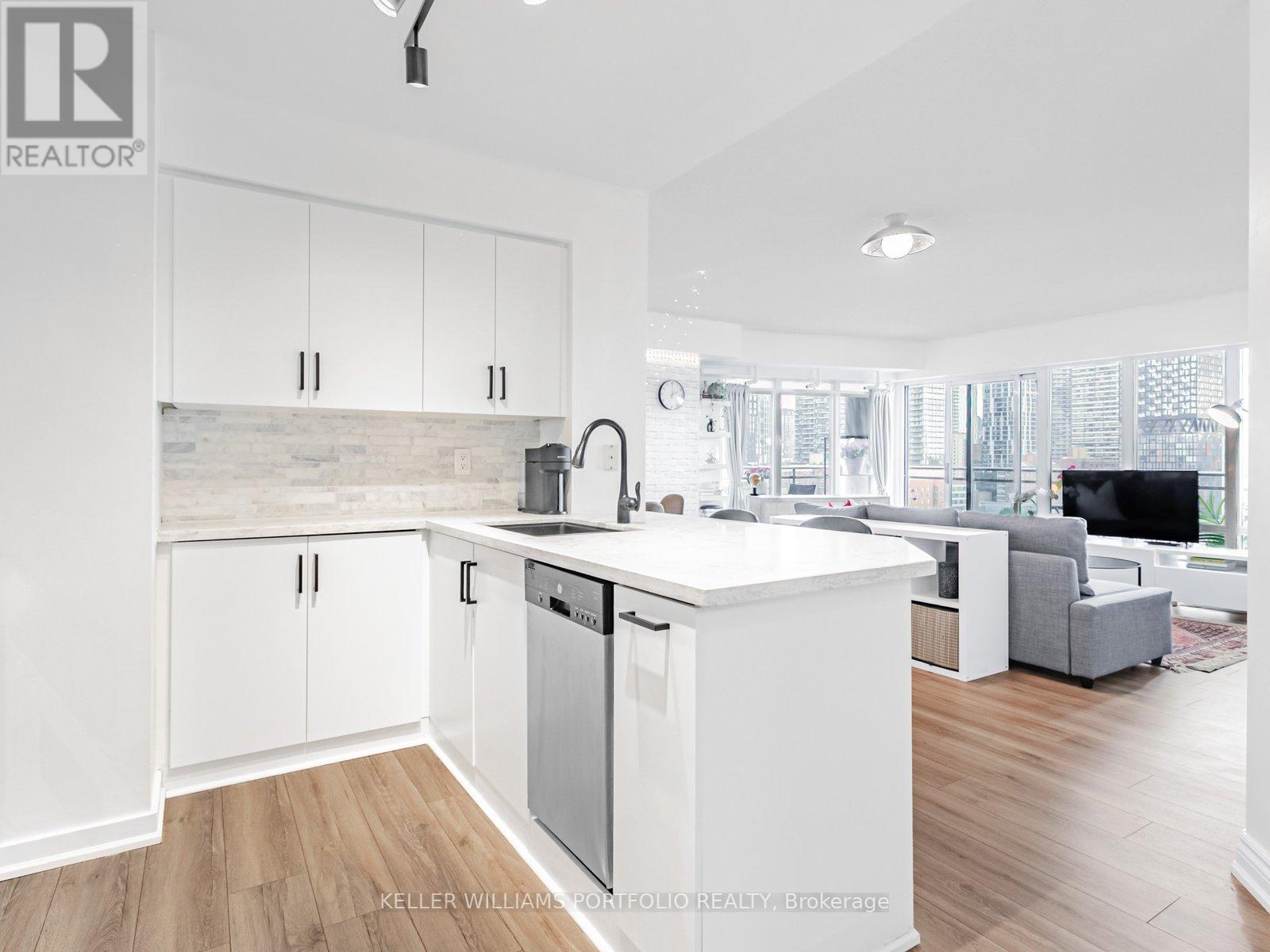 Photo 8 of 1205 255 Richmond Street E, Toronto ON