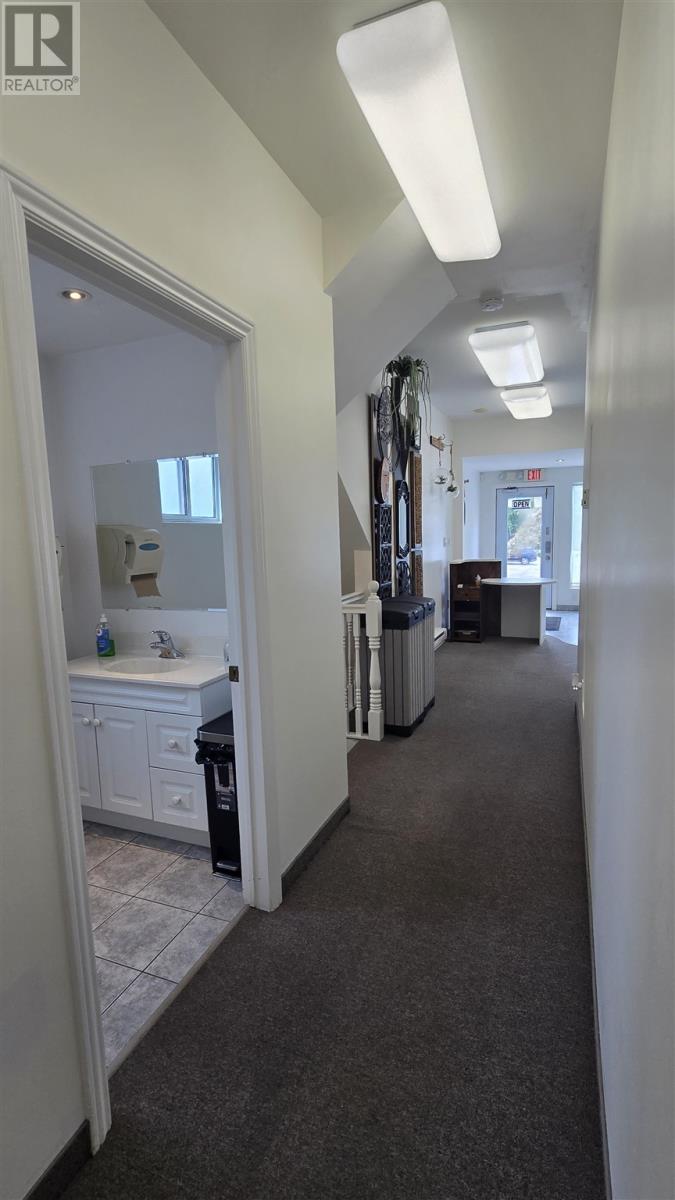 Photo 22 of 412 Albert St E, Sault Ste Marie ON