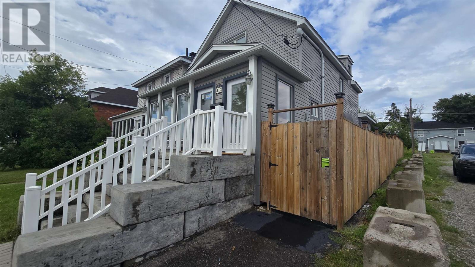 Photo 4 of 412 Albert St E, Sault Ste Marie ON