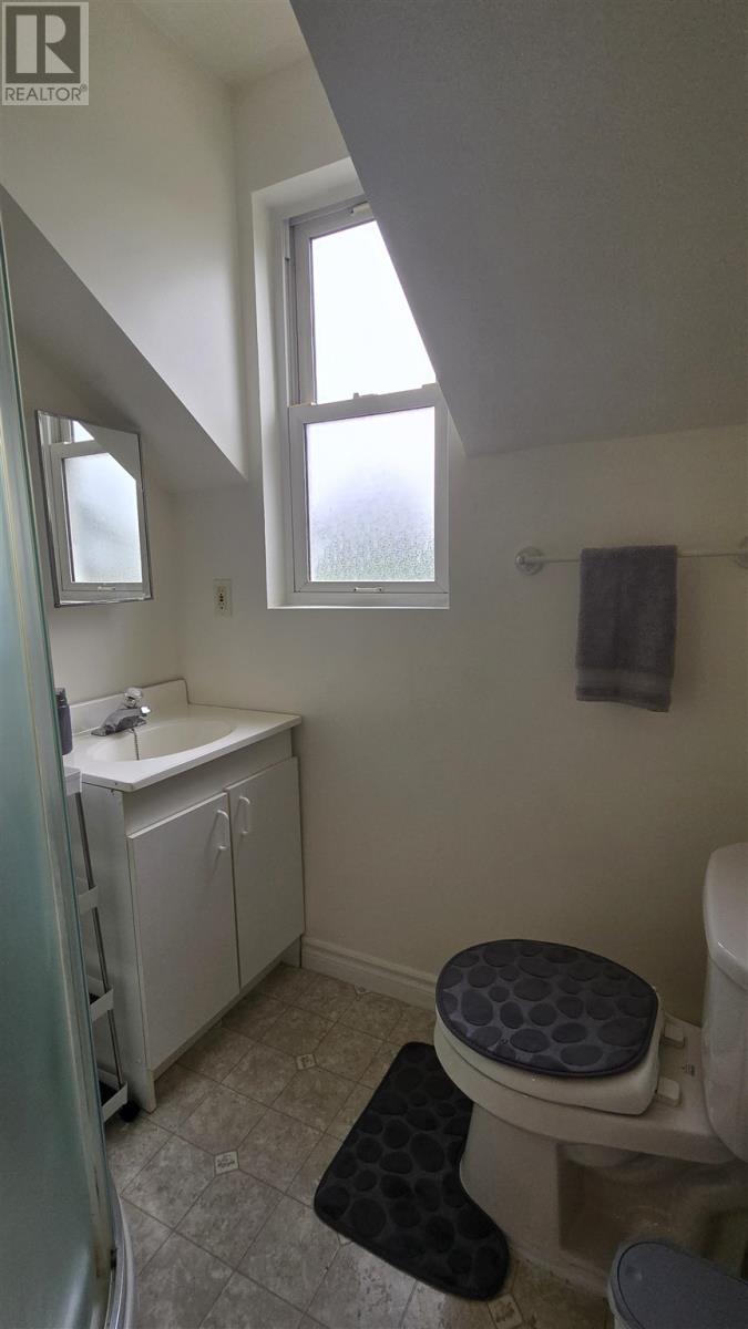 Photo 37 of 412 Albert St E, Sault Ste Marie ON