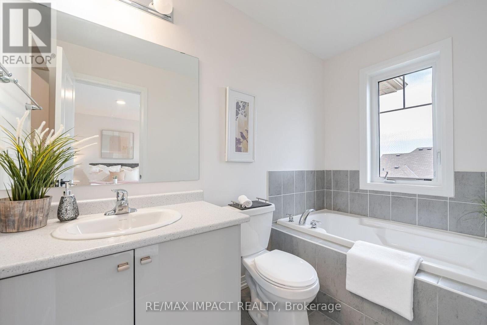 Photo 11 of 59 Bavin Street, Clarington ON