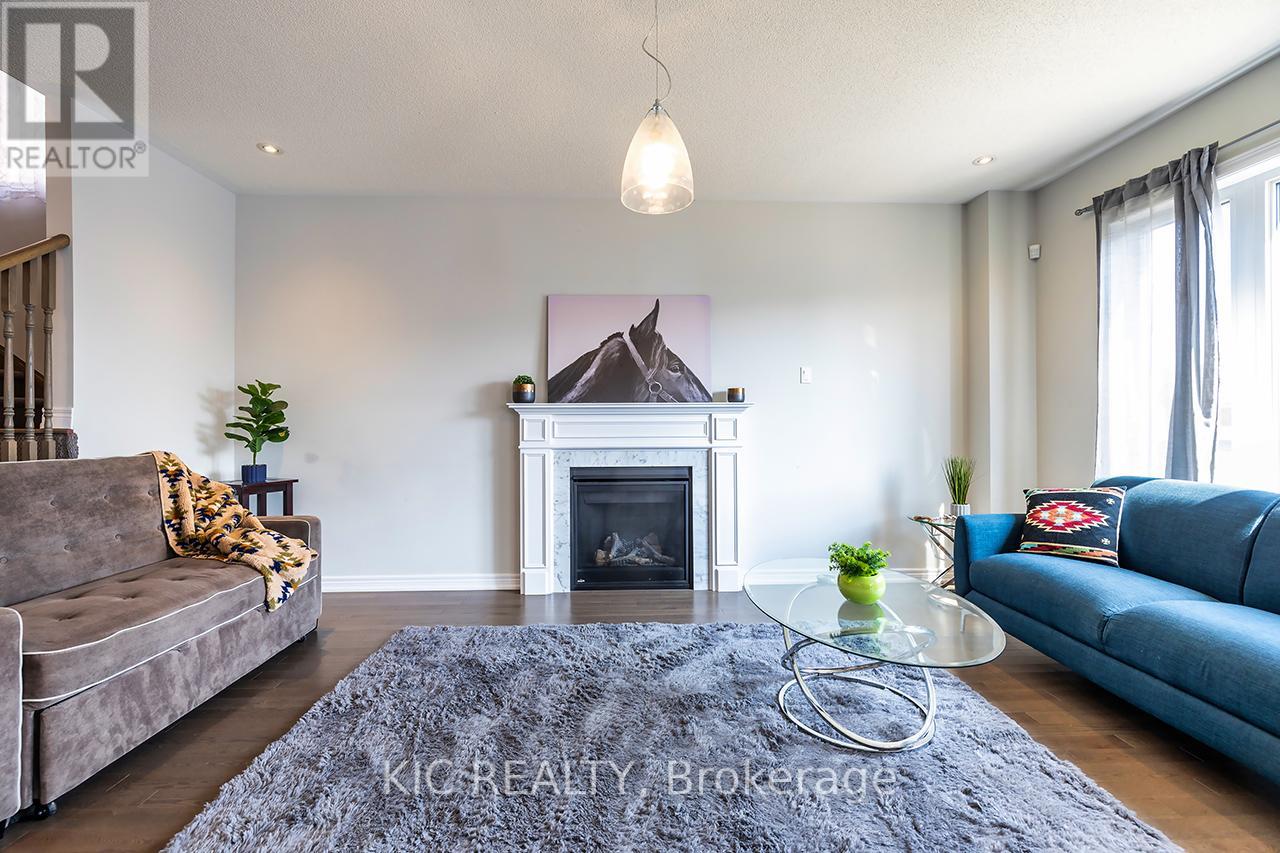 Photo 10 of 135 Woolacott Lane, Clarington ON
