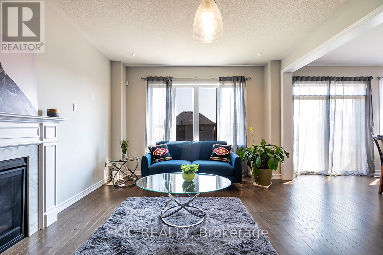 Photo 11 of 135 Woolacott Lane, Clarington ON