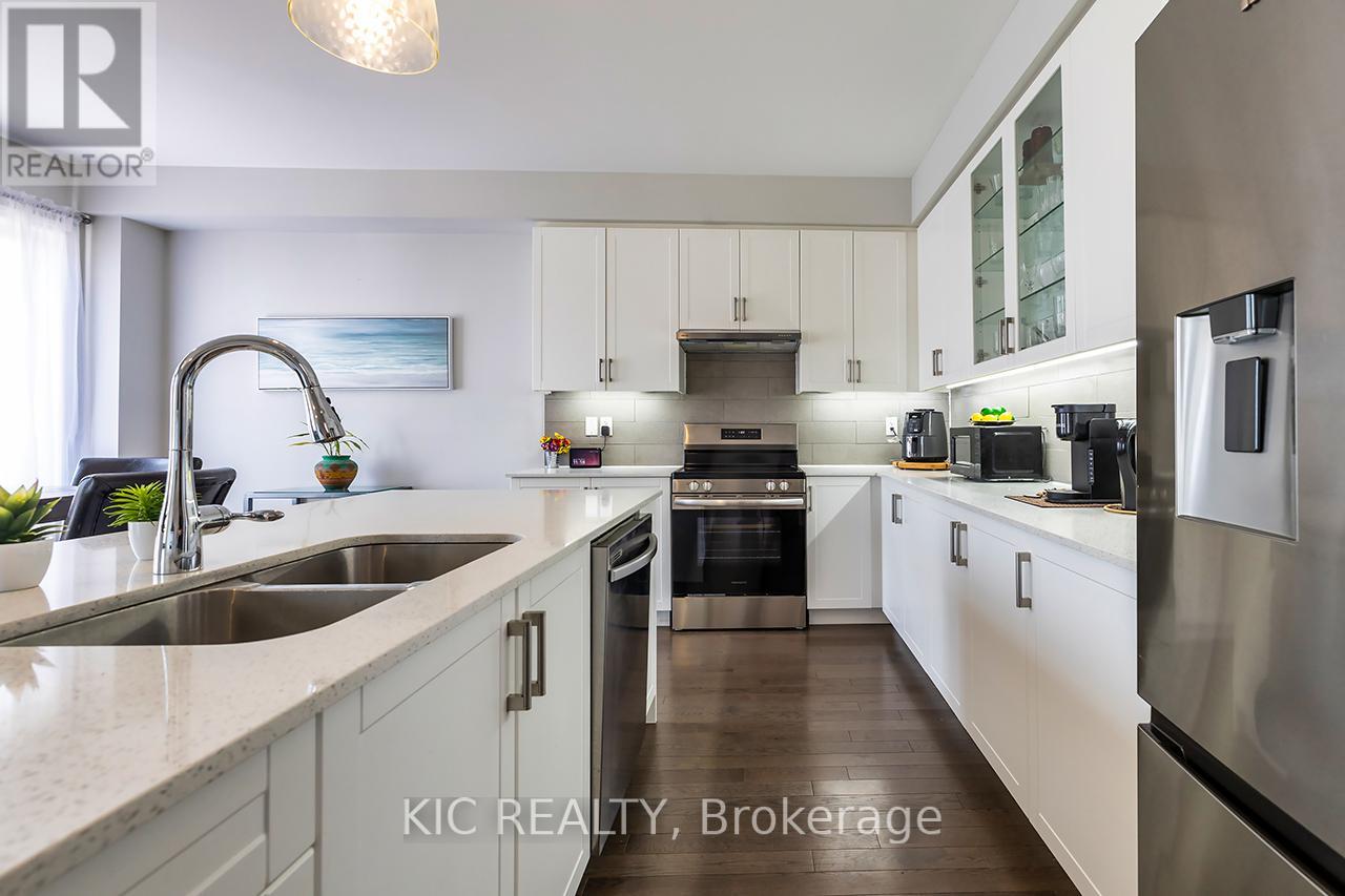 Photo 13 of 135 Woolacott Lane, Clarington ON