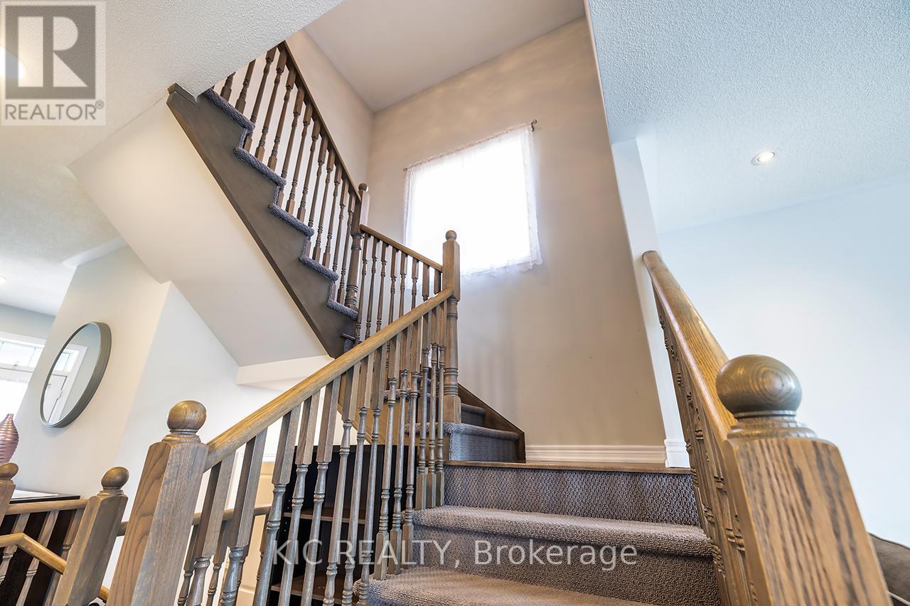Photo 19 of 135 Woolacott Lane, Clarington ON