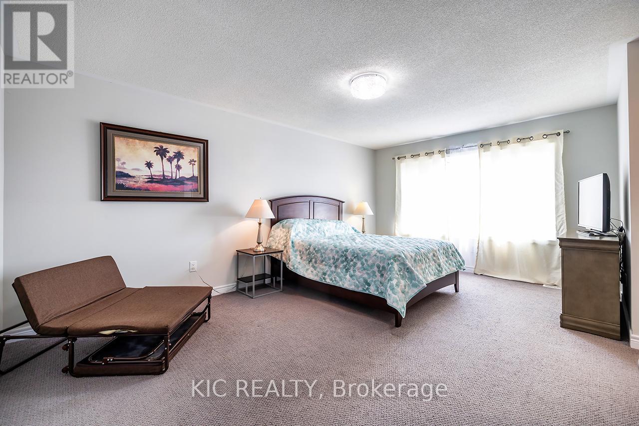 Photo 23 of 135 Woolacott Lane, Clarington ON