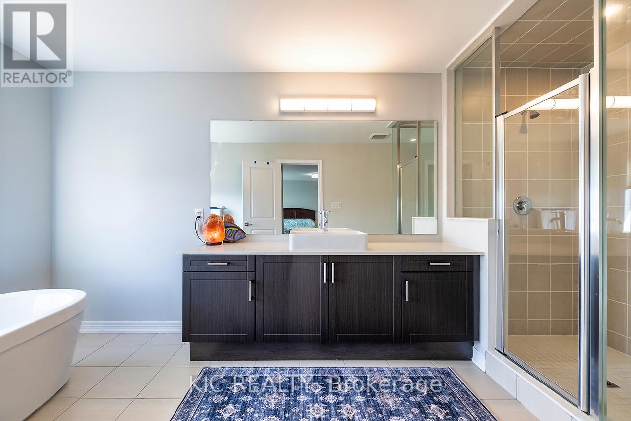 Photo 26 of 135 Woolacott Lane, Clarington ON