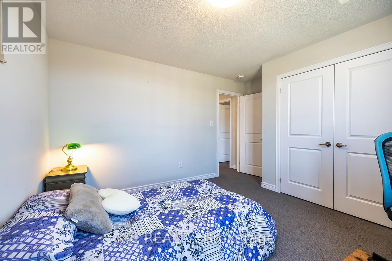 Photo 31 of 135 Woolacott Lane, Clarington ON