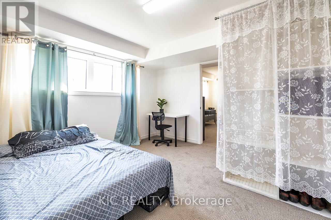Photo 39 of 135 Woolacott Lane, Clarington ON