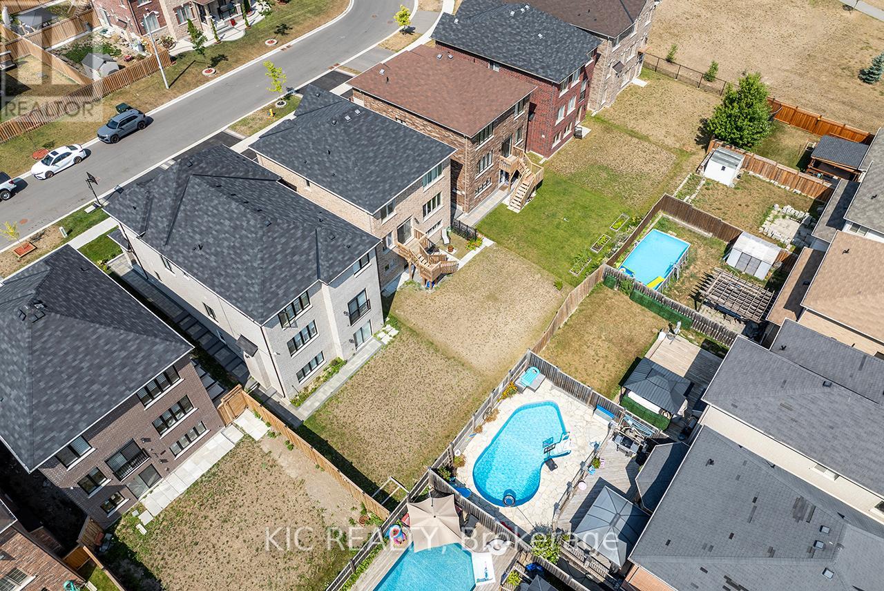 Photo 46 of 135 Woolacott Lane, Clarington ON