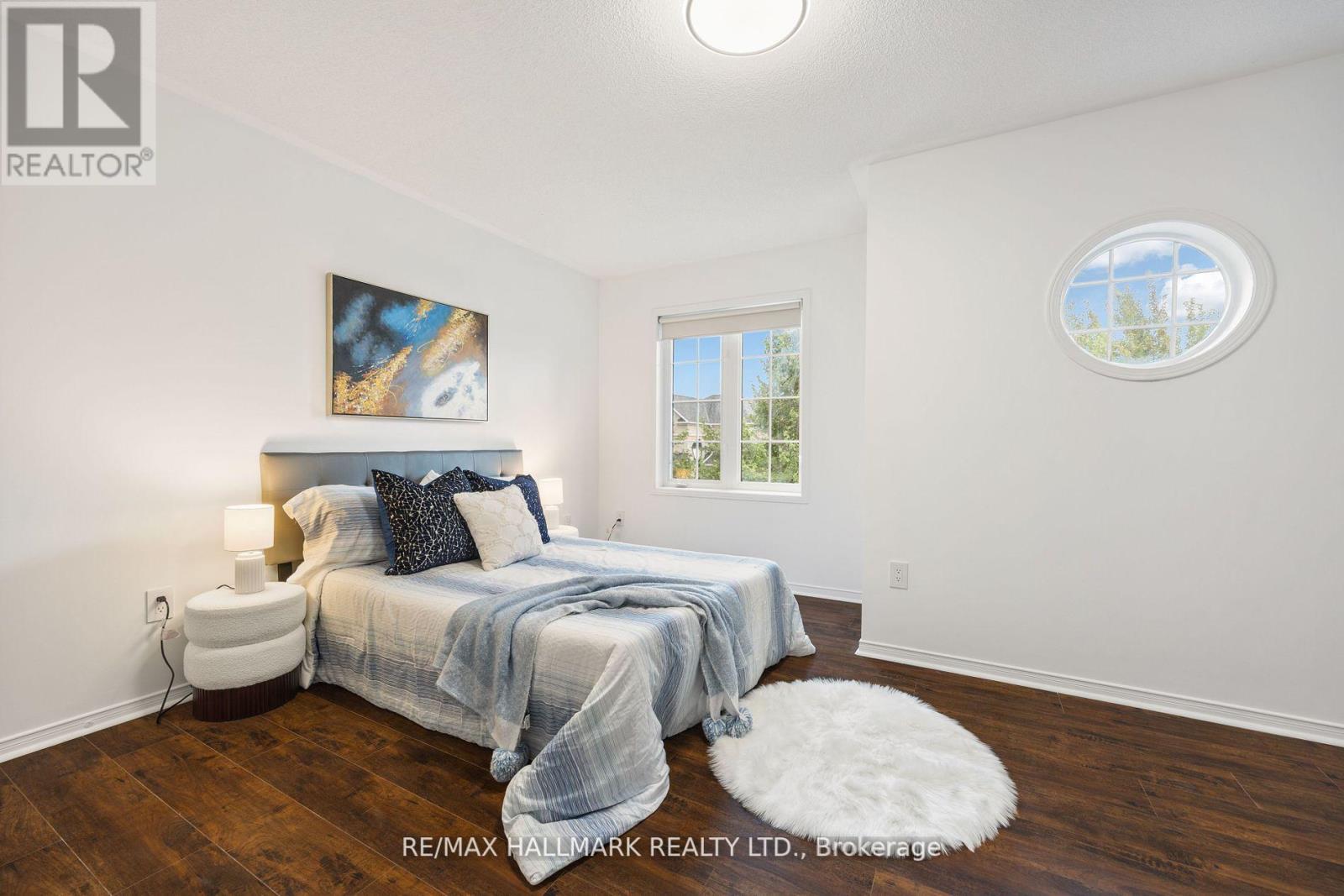 Photo 22 of 83 Matthew Boyd Crescent, Newmarket ON