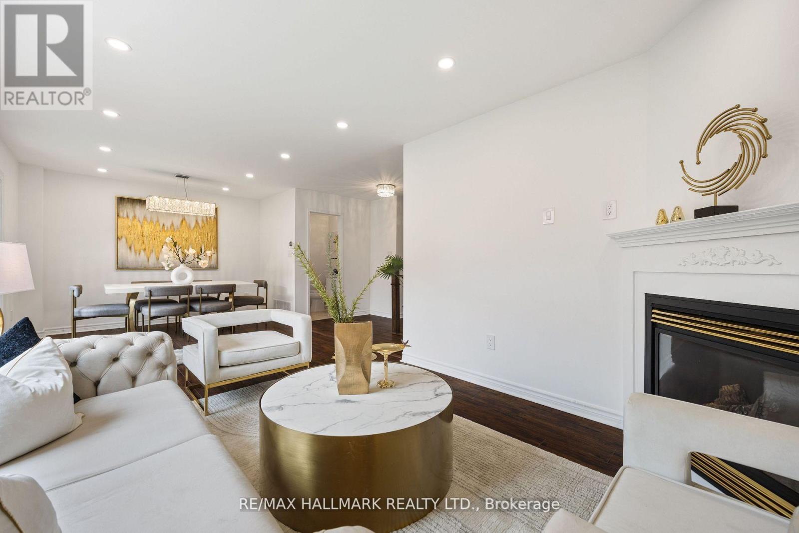Photo 9 of 83 Matthew Boyd Crescent, Newmarket ON