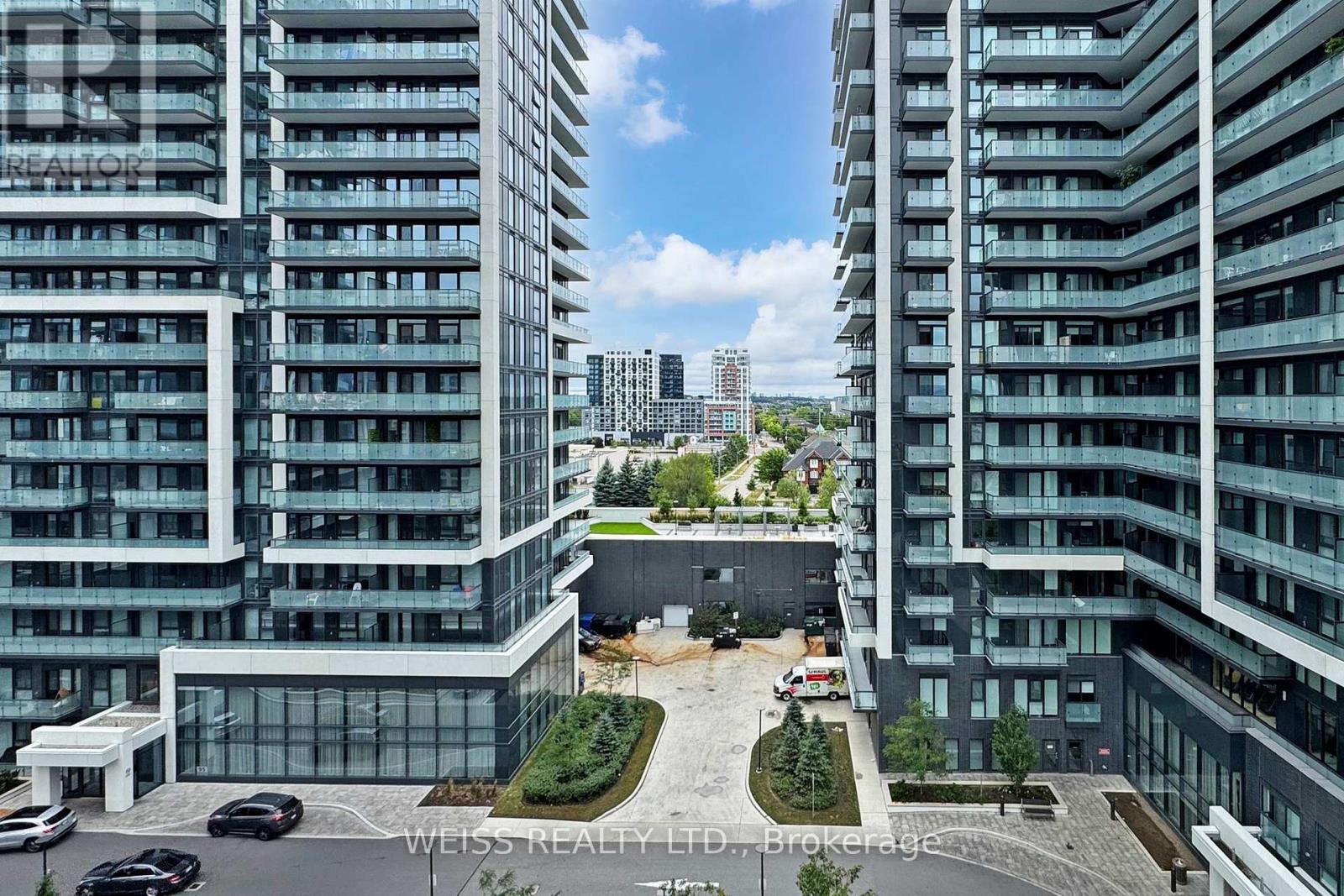 Photo 25 of 802 75 Oneida Crescent, Richmond Hill ON