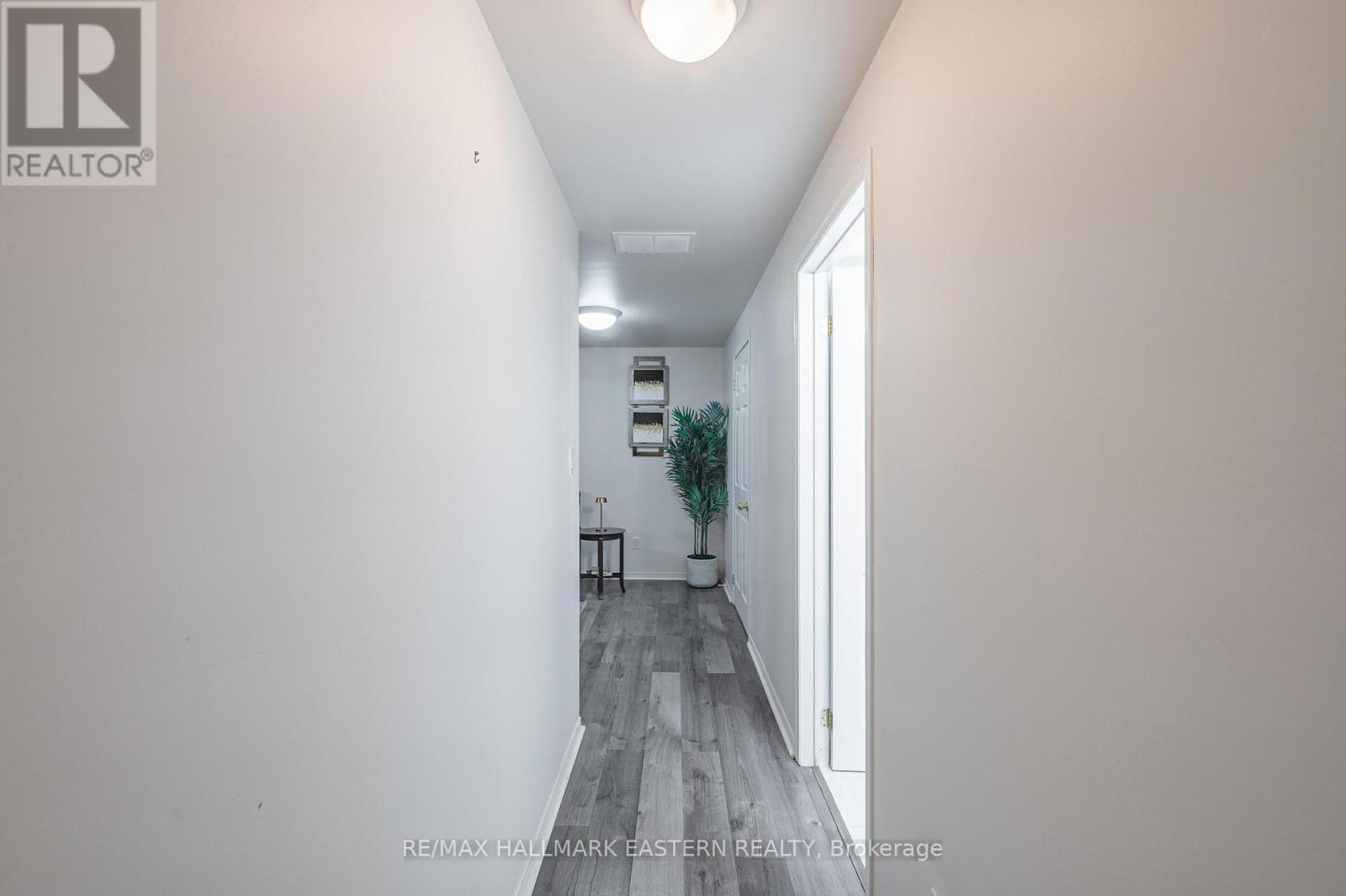 Photo 20 of 297 Towerhill Road, Peterborough North ON
