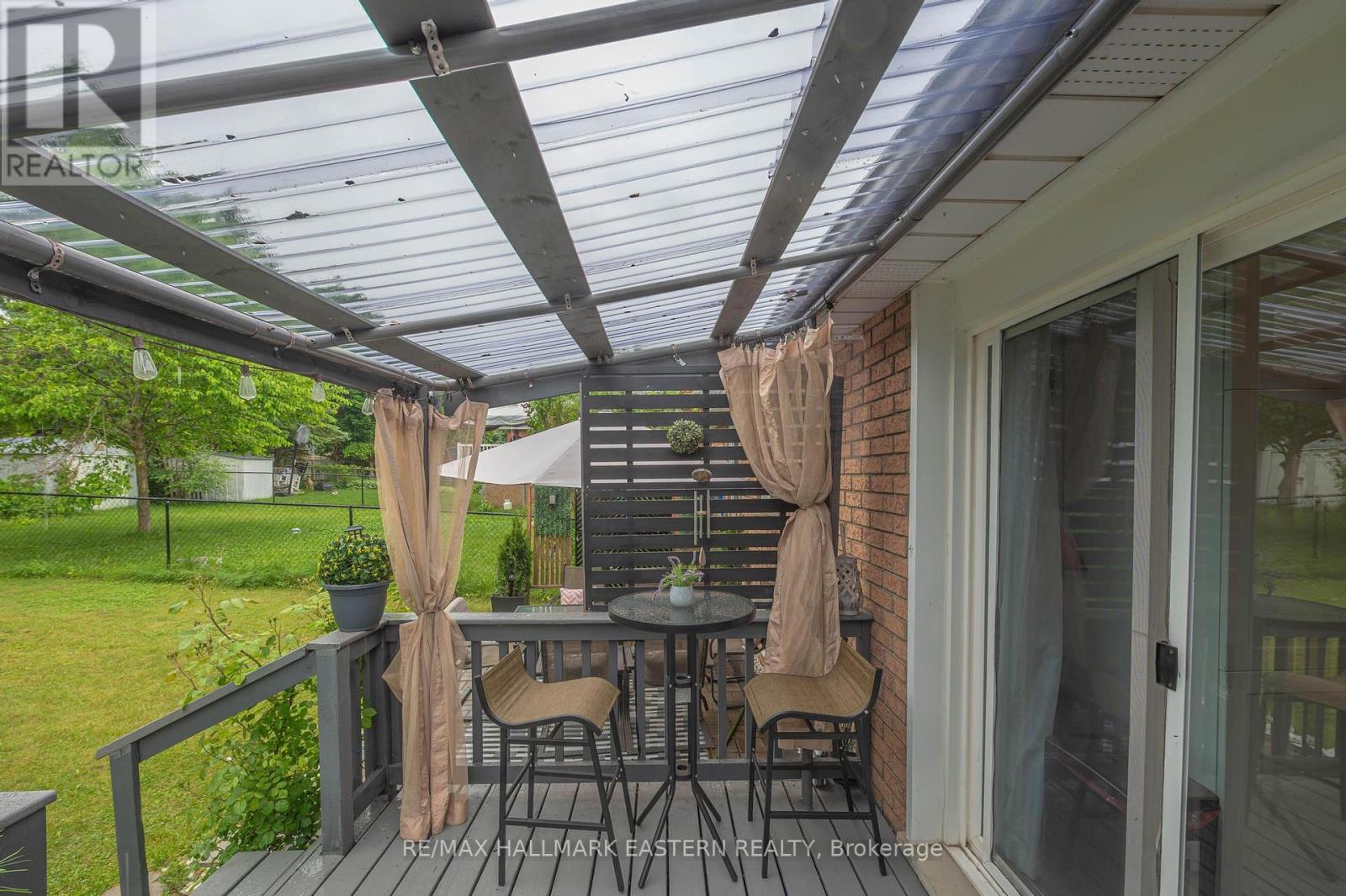 Photo 25 of 297 Towerhill Road, Peterborough North ON