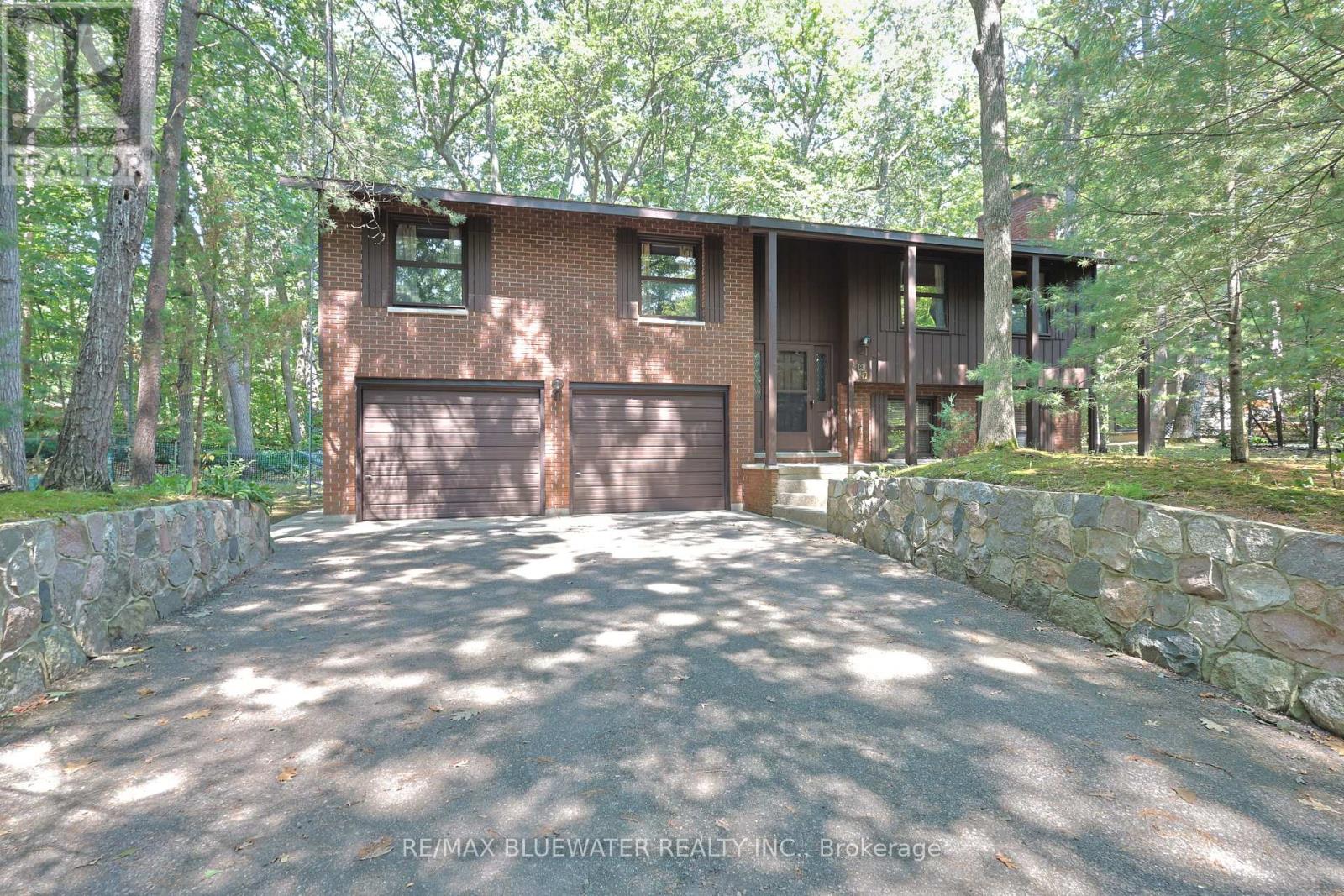 Photo 7 of 10346 Pines Parkway, Lambton Shores ON