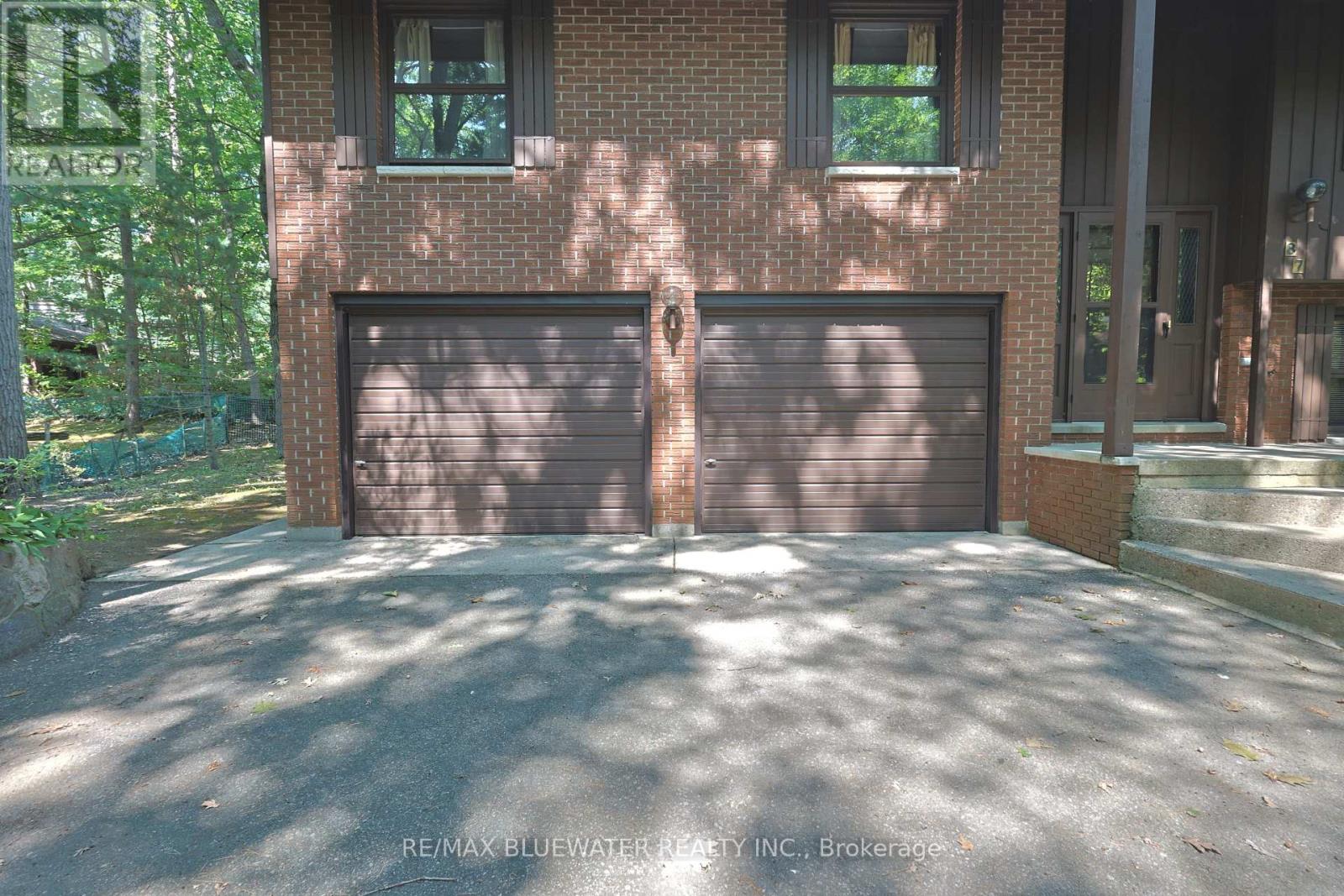 Photo 8 of 10346 Pines Parkway, Lambton Shores ON