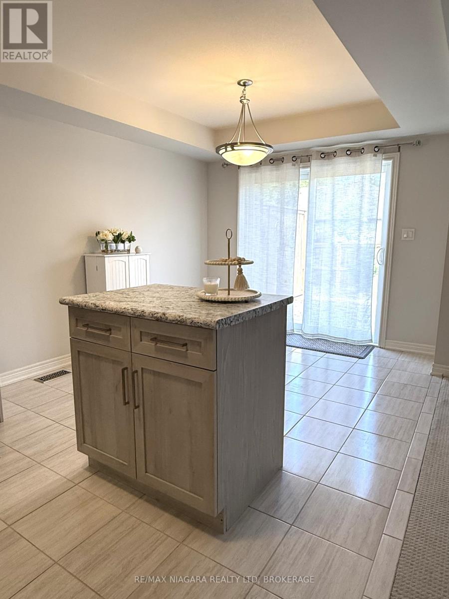 Photo 10 of 45 340 Prospect Point Road N, Fort Erie ON