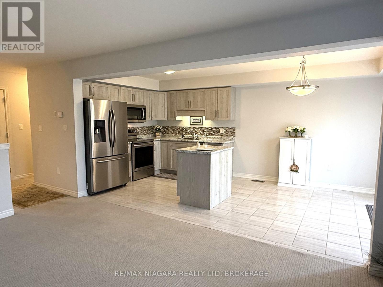 Photo 11 of 45 340 Prospect Point Road N, Fort Erie ON