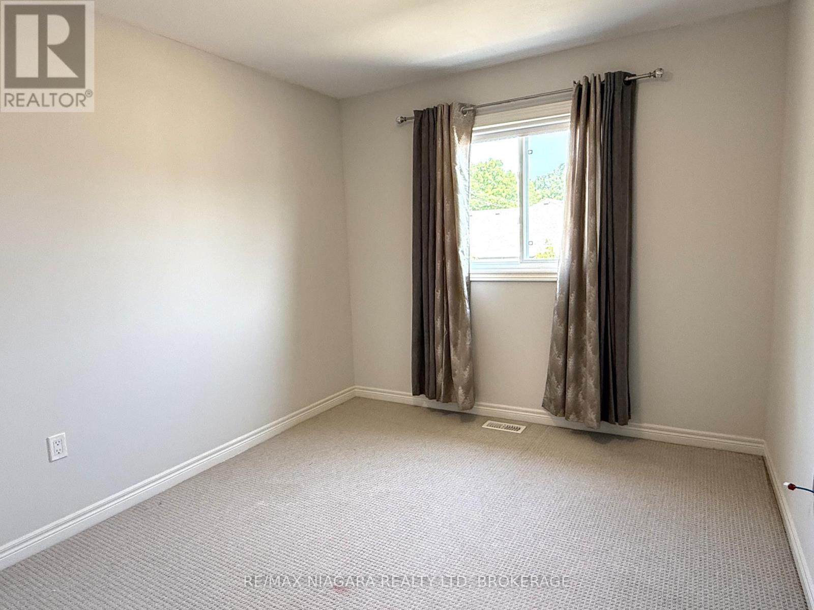 Photo 26 of 45 340 Prospect Point Road N, Fort Erie ON