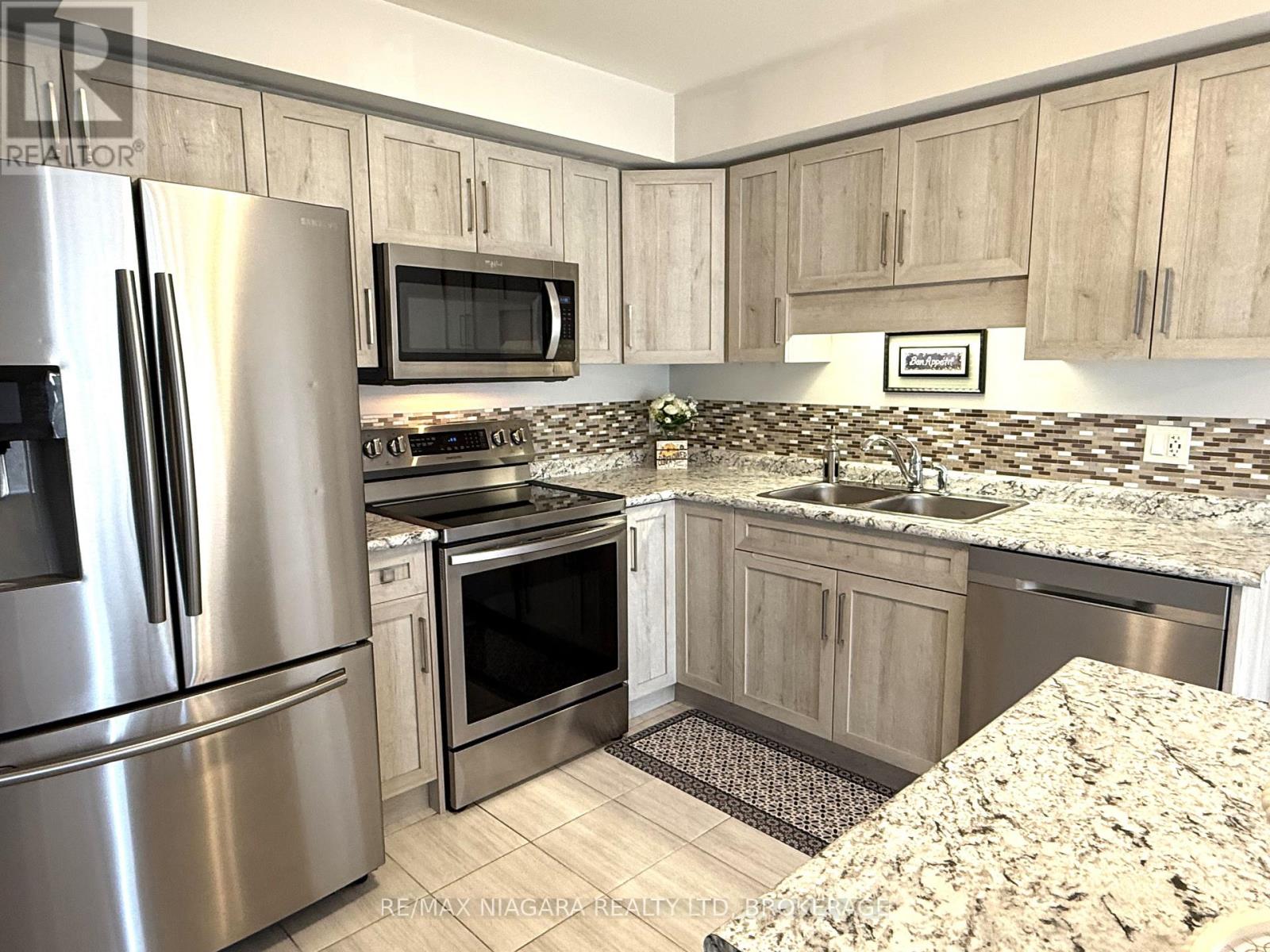 Photo 9 of 45 340 Prospect Point Road N, Fort Erie ON