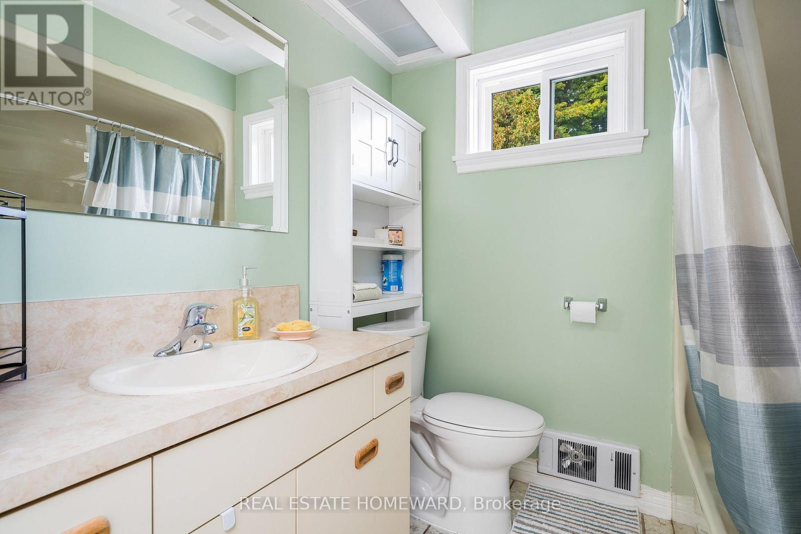 Photo 24 of 1602 County Rd 7 Road, Clearview ON