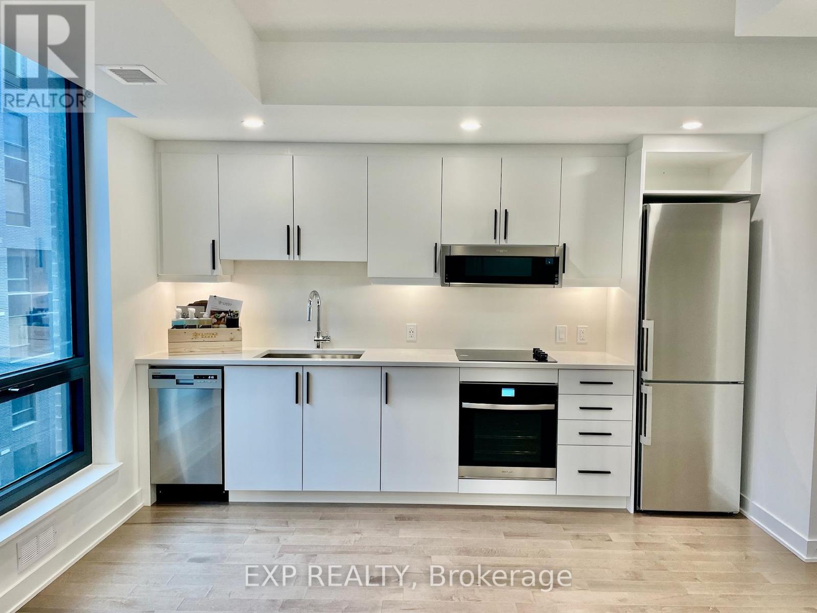 Photo 8 of 708 340 Queen Street, Ottawa ON