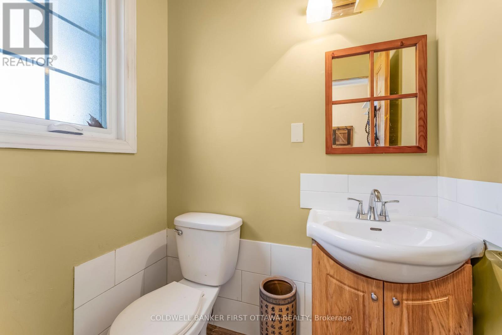 Photo 1 of 22 Monterey Drive, Ottawa ON