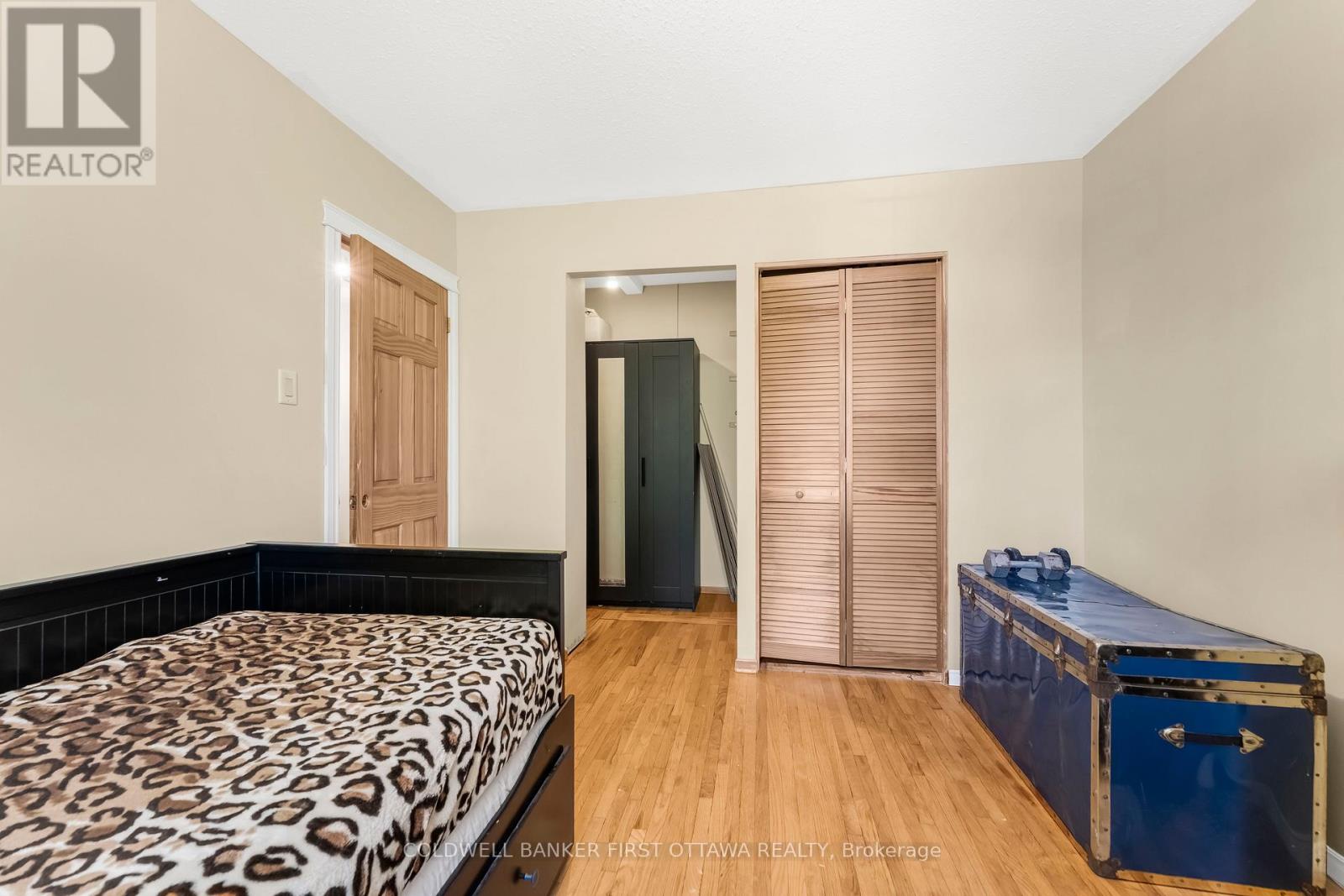 Photo 2 of 22 Monterey Drive, Ottawa ON