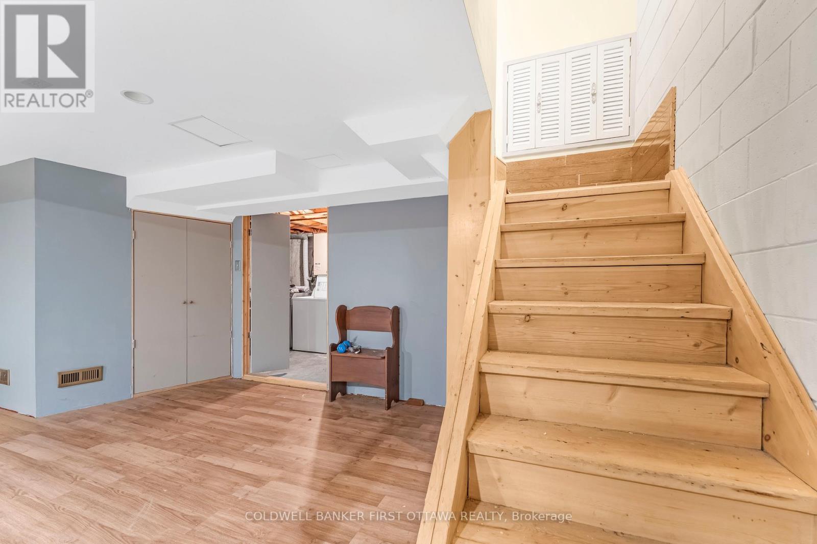 Photo 28 of 22 Monterey Drive, Ottawa ON