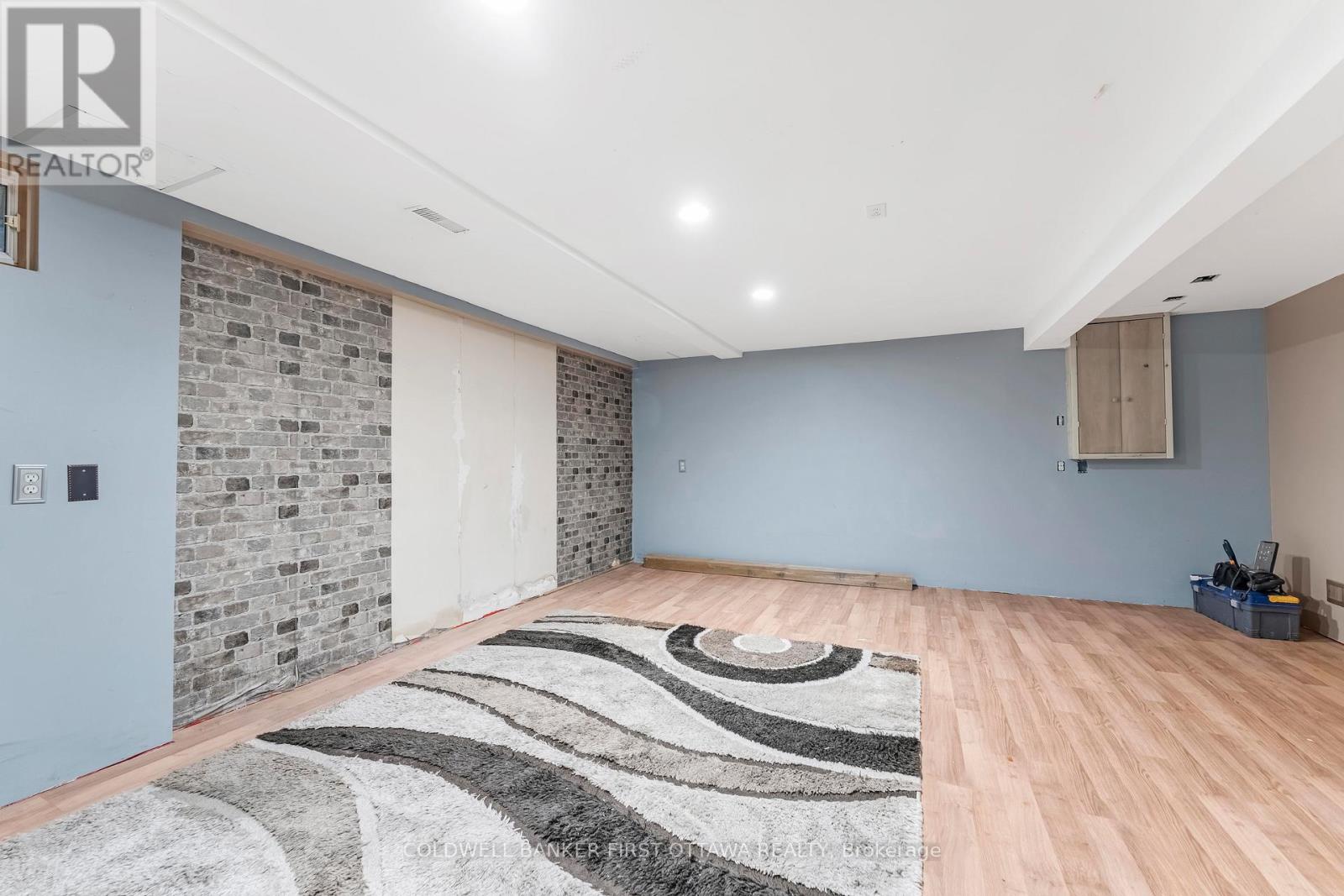 Photo 9 of 22 Monterey Drive, Ottawa ON