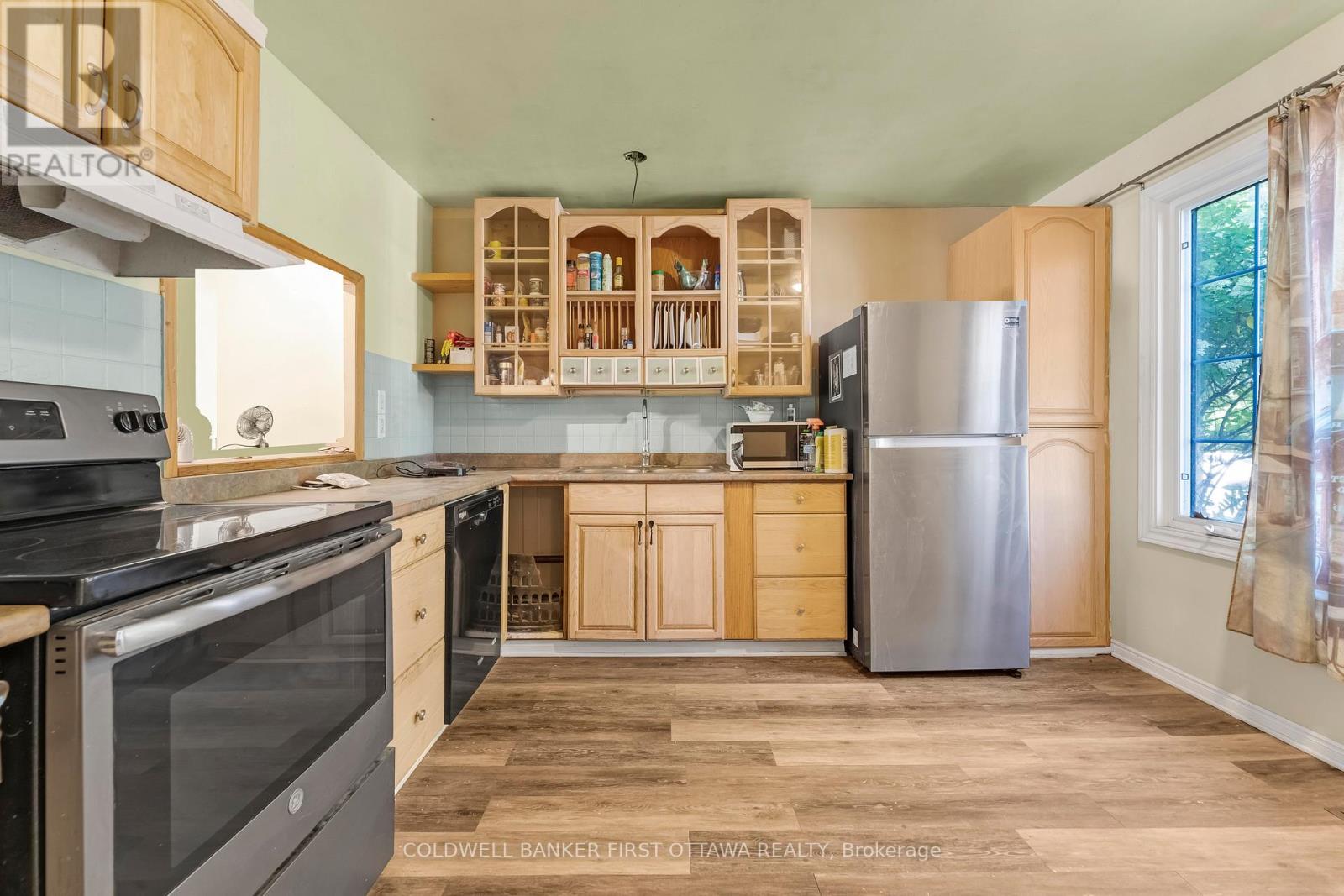 All the kitchen appliances are included.