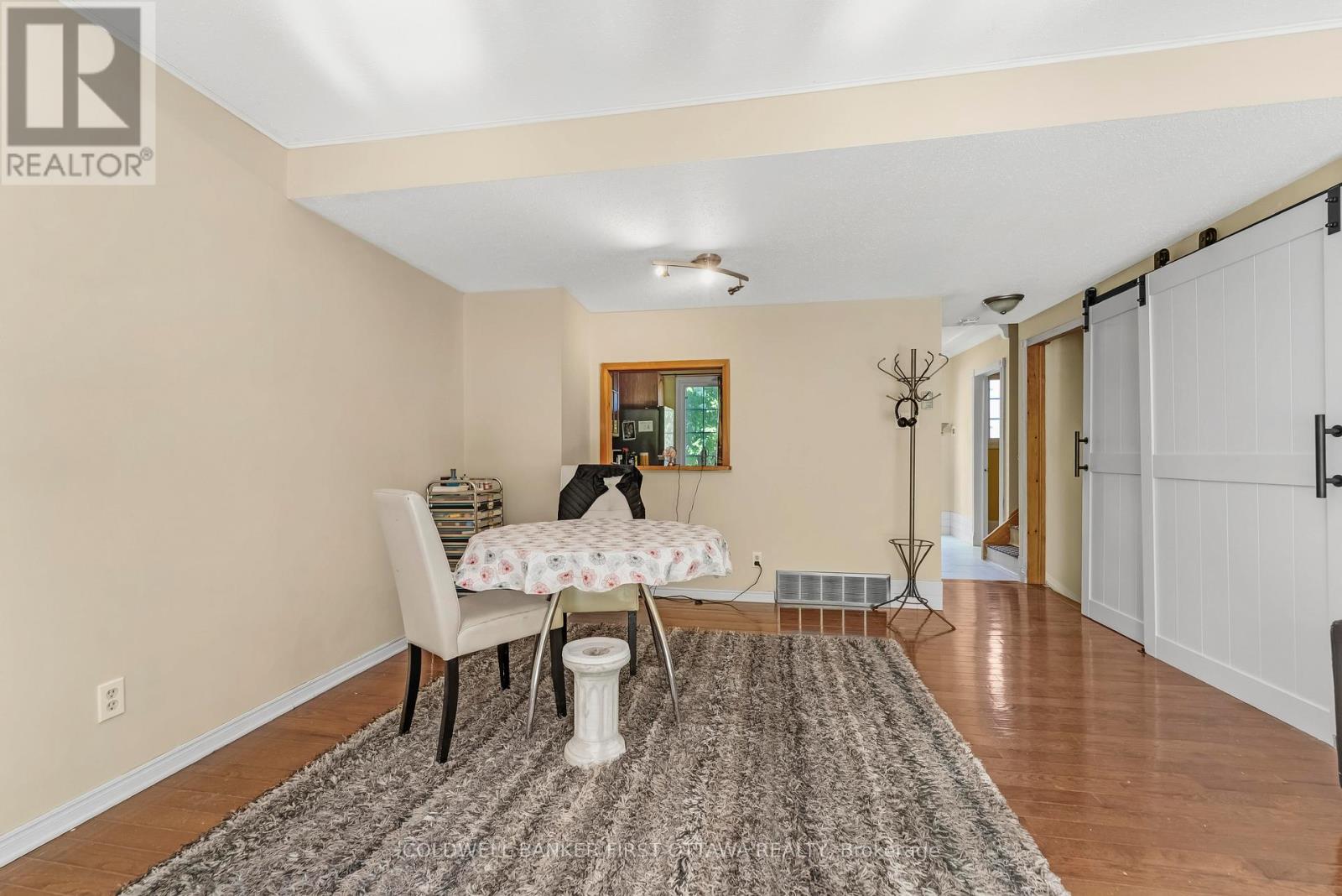 Photo 11 of 22 Monterey Drive, Ottawa ON