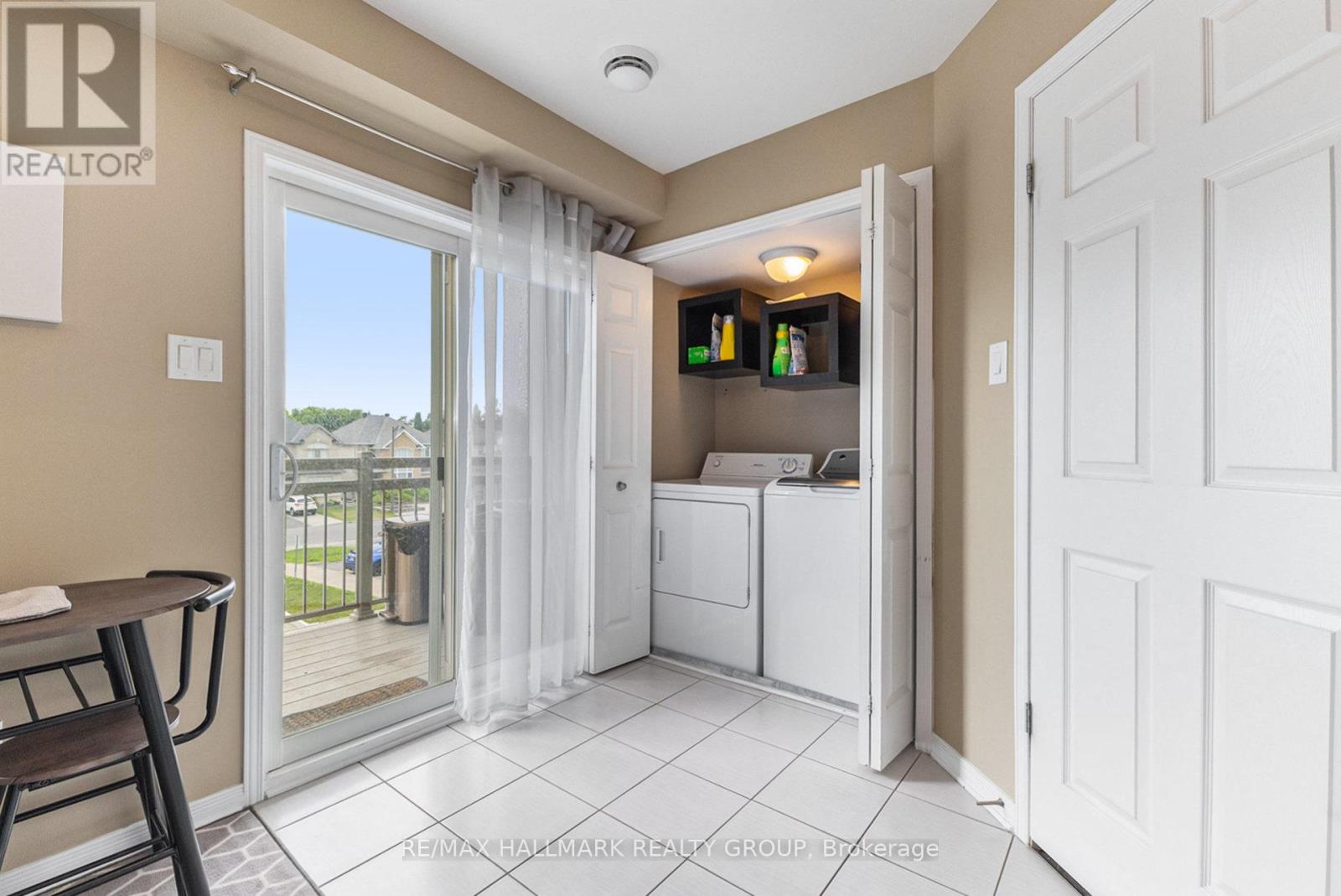 Photo 12 of 327 Galston Private, Ottawa ON