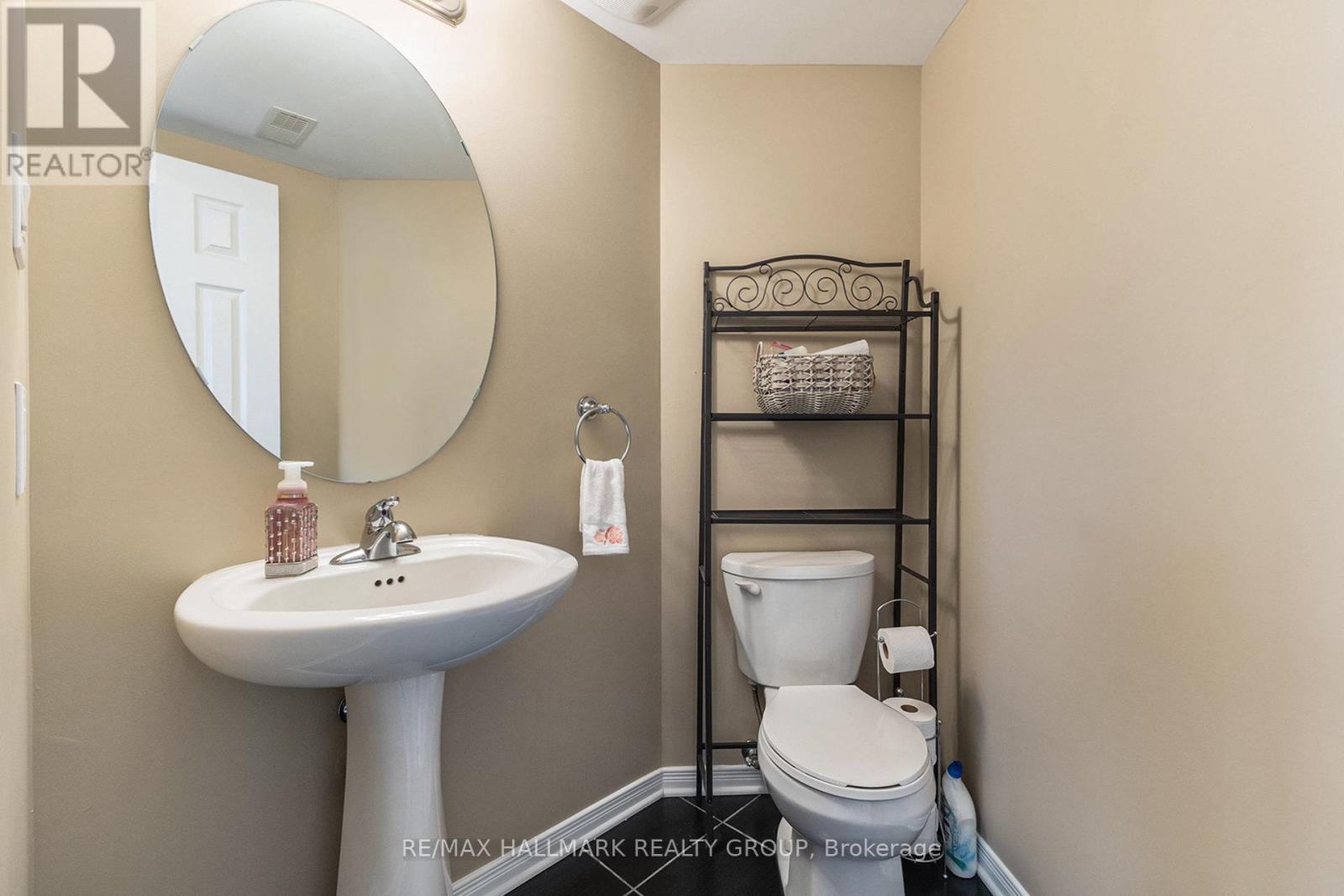 Photo 13 of 327 Galston Private, Ottawa ON