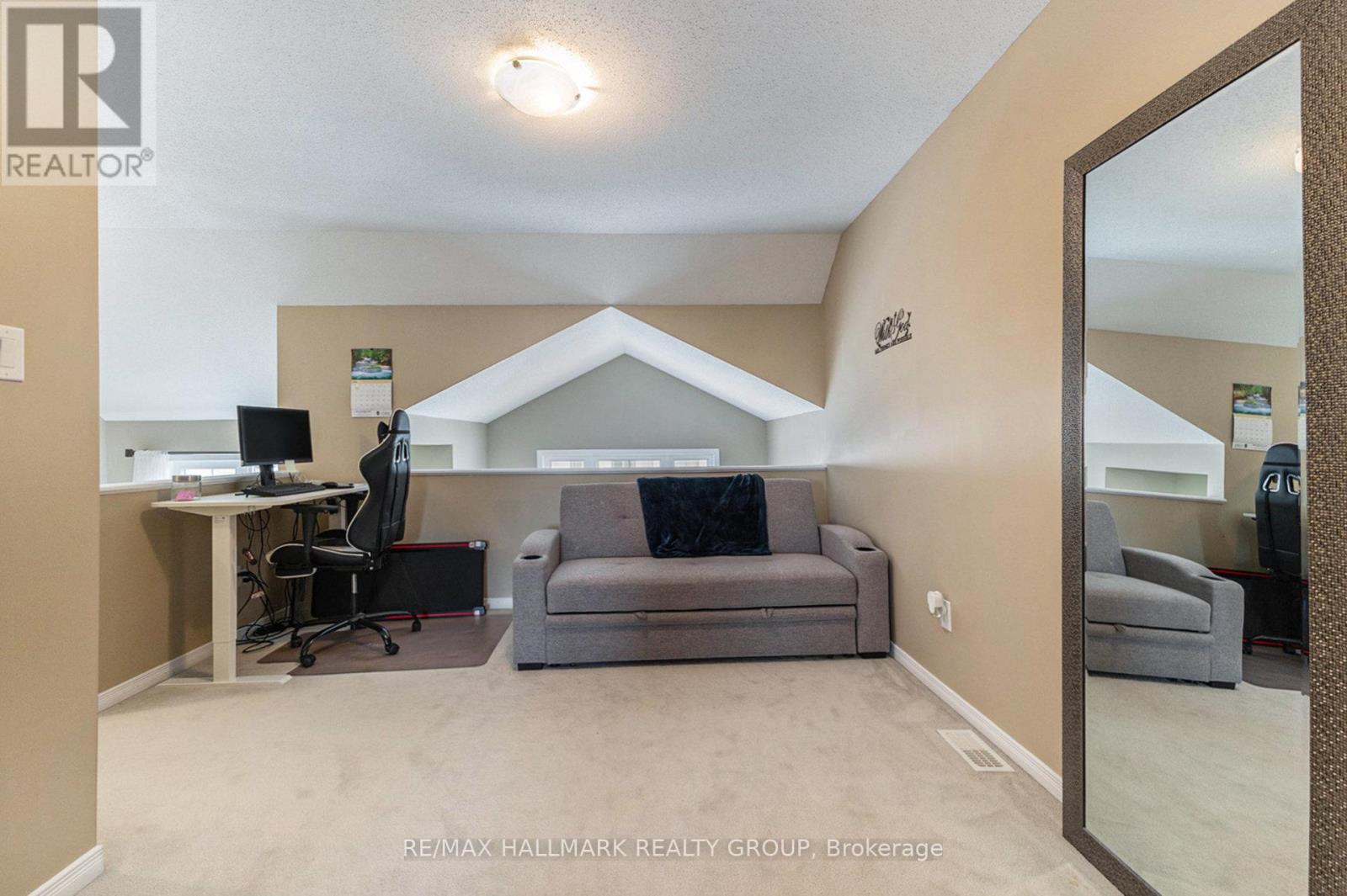Photo 15 of 327 Galston Private, Ottawa ON