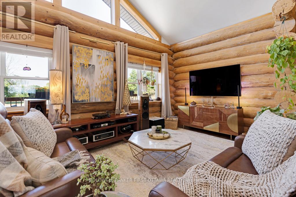Photo 16 of 473 Ennis Road, Tay Valley ON